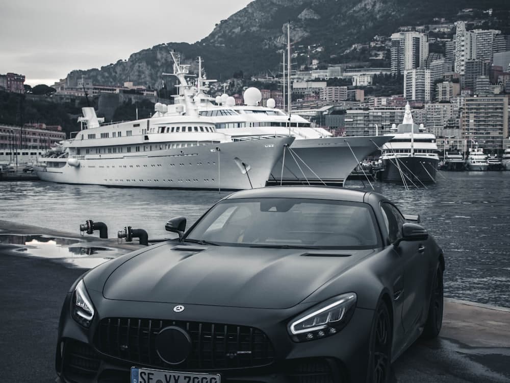 Mercedes-AMG GT R